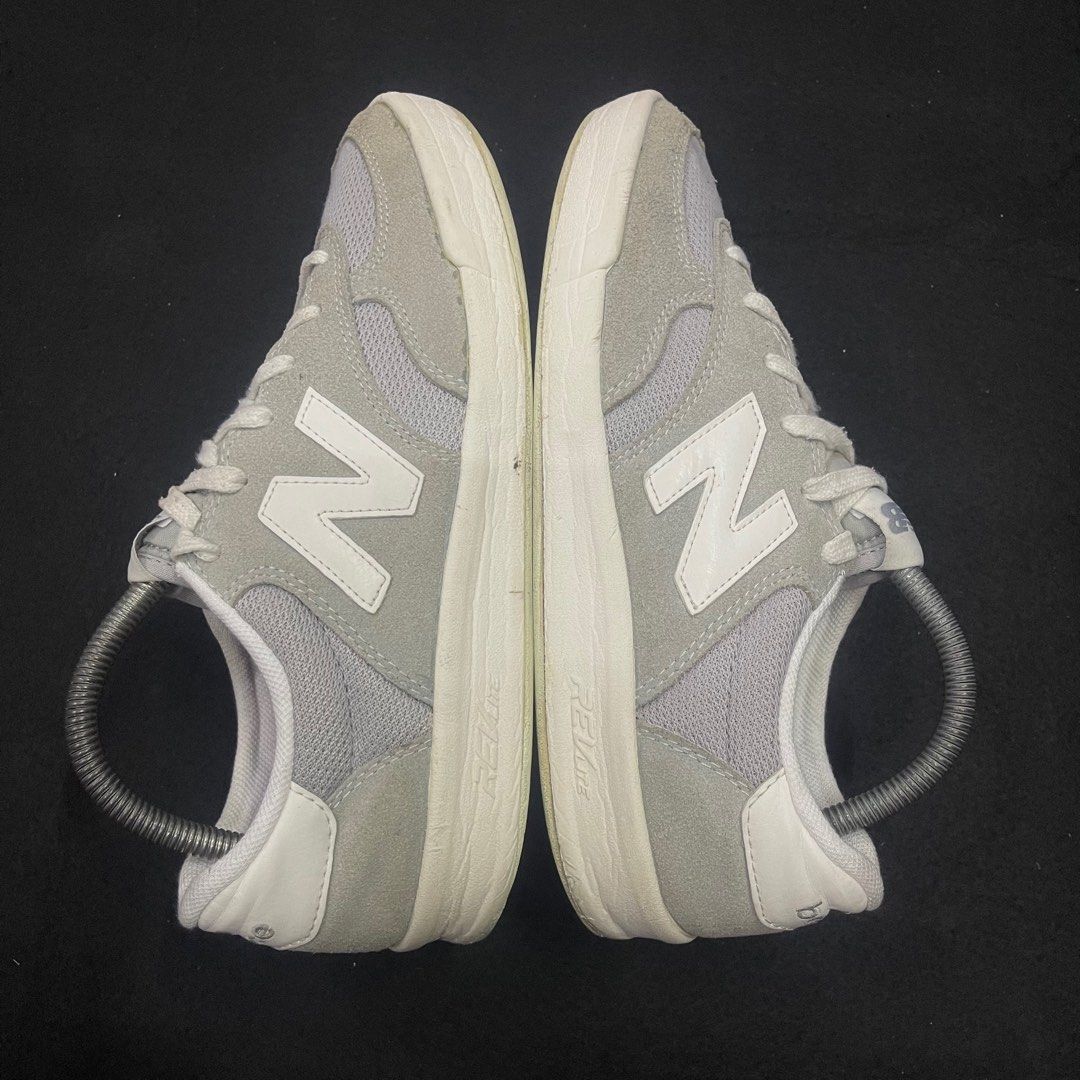 New Balance 300