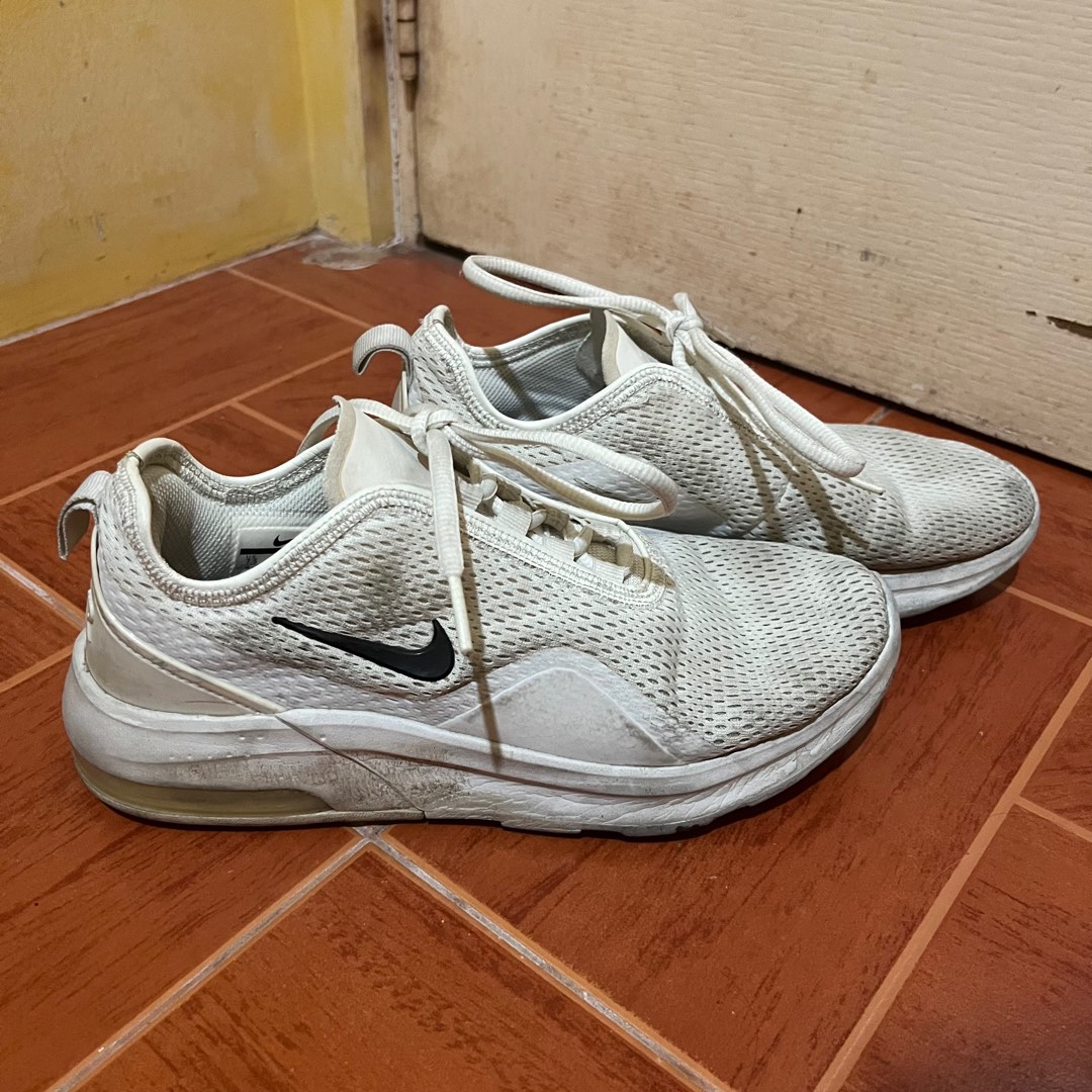 mens white nike air shoes
