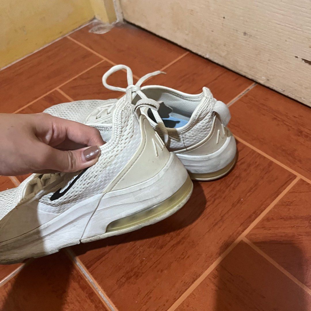300 shop nike shoes