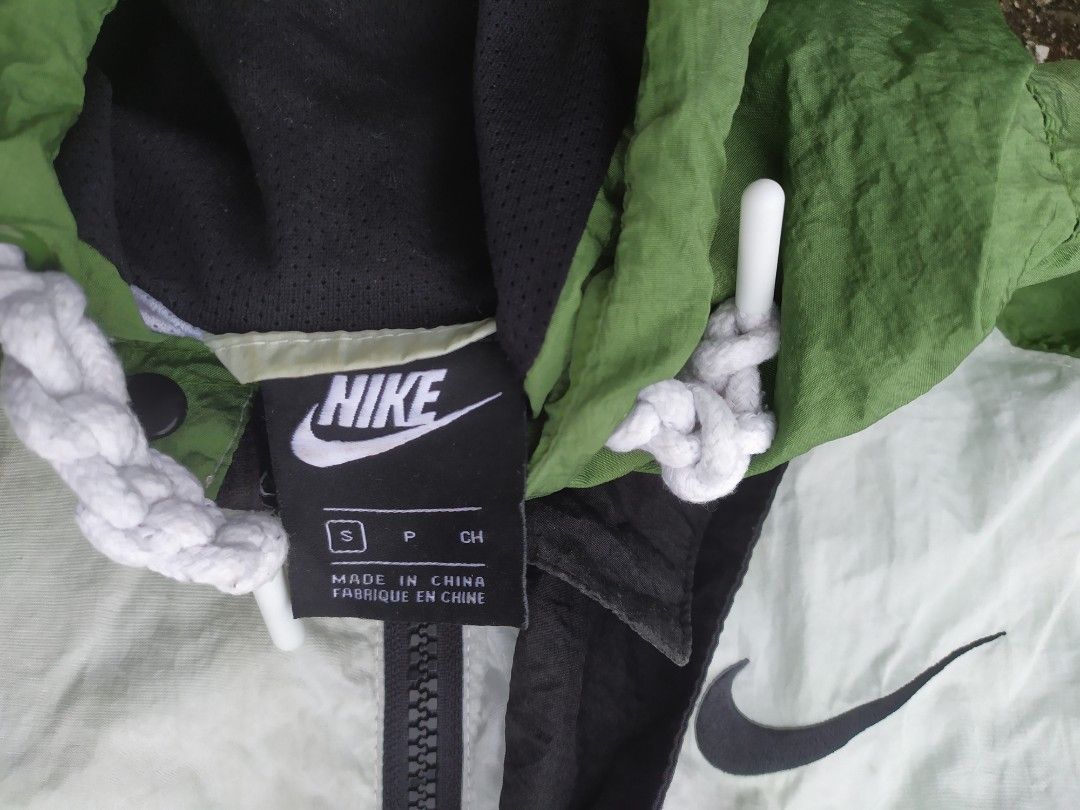 double check nike windbreaker