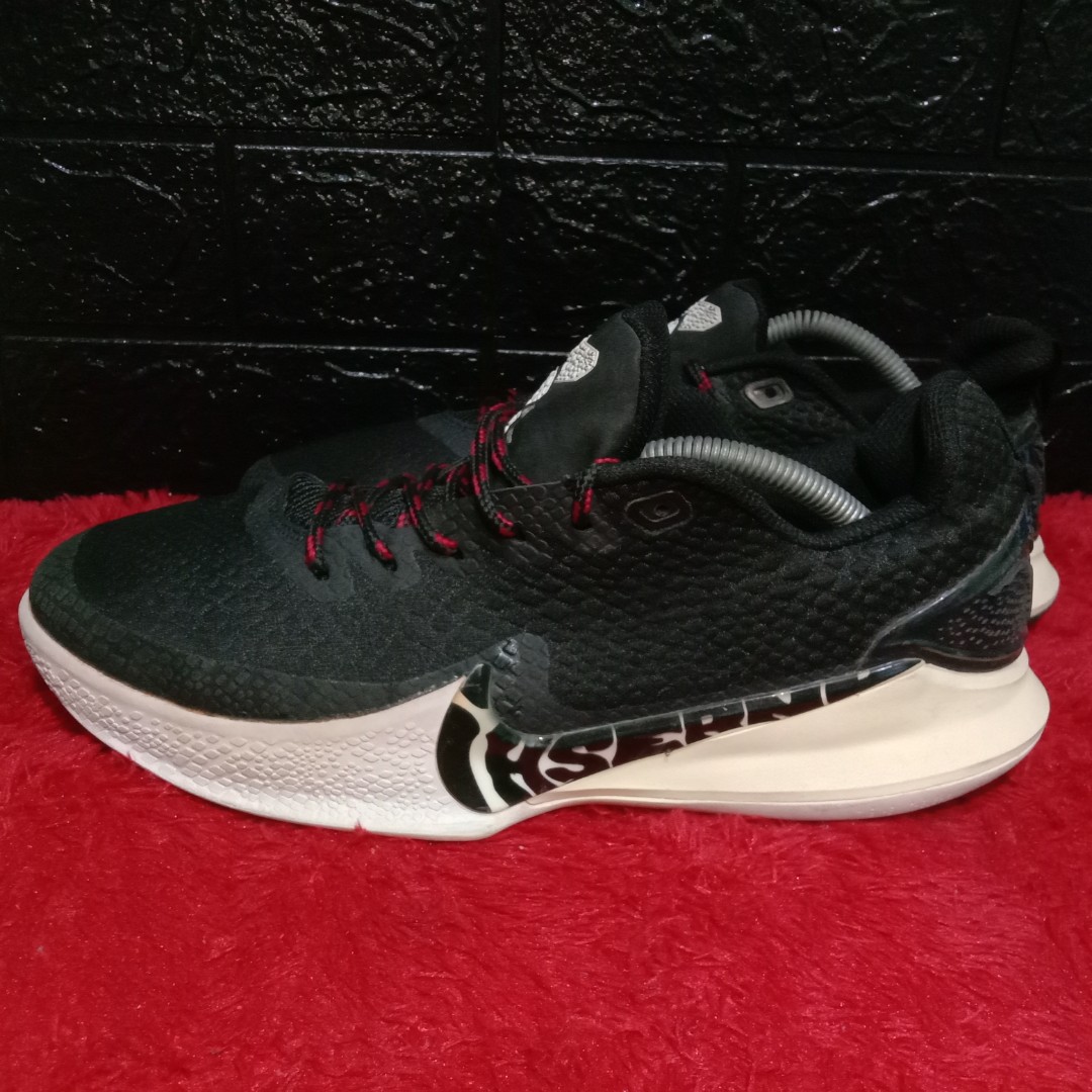 Nike Kobe mamba focus black on Carousell