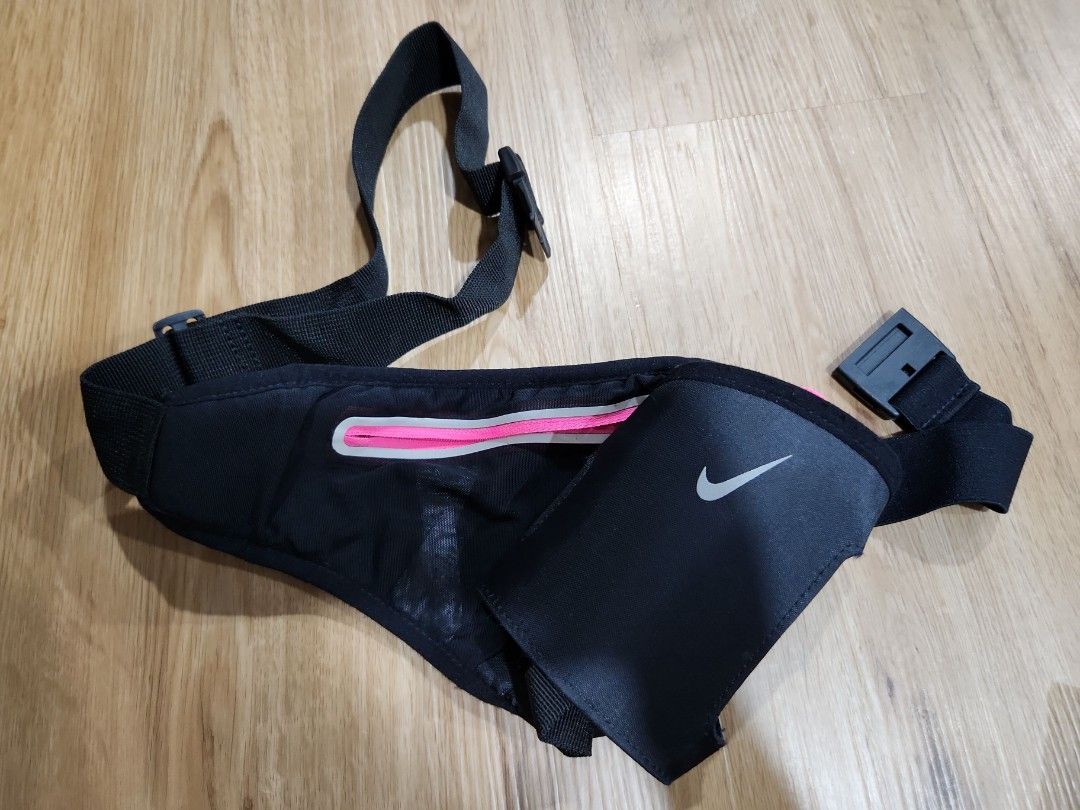 nike belt bag with water bottle