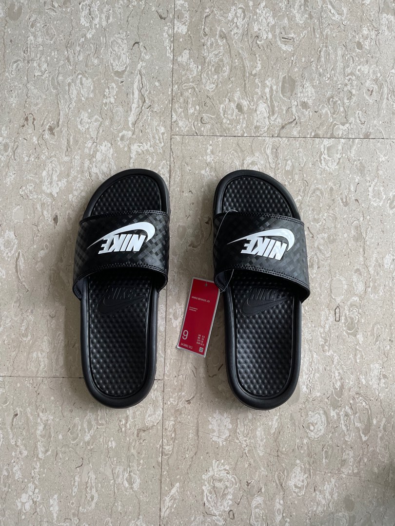 Size 18 hotsell nike slides