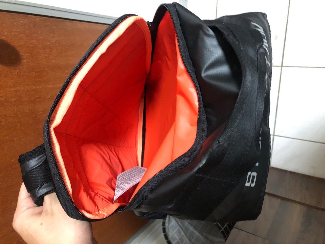 Nike anti 2025 theft backpack