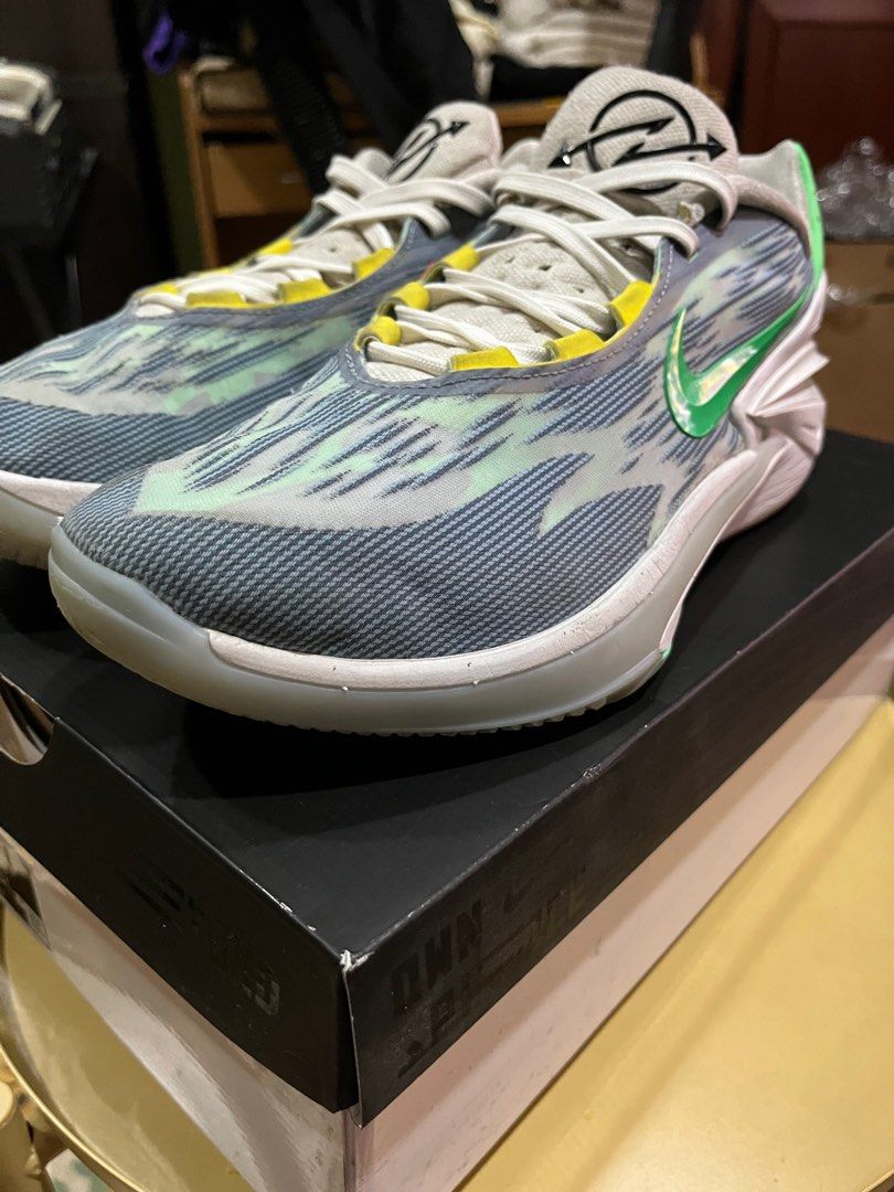 Nike top zoom 10.5