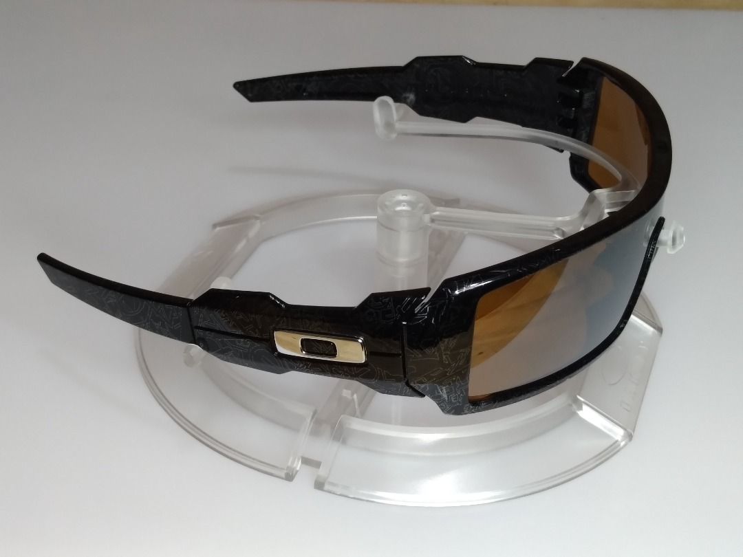 Oakley oil rig ghost sales text