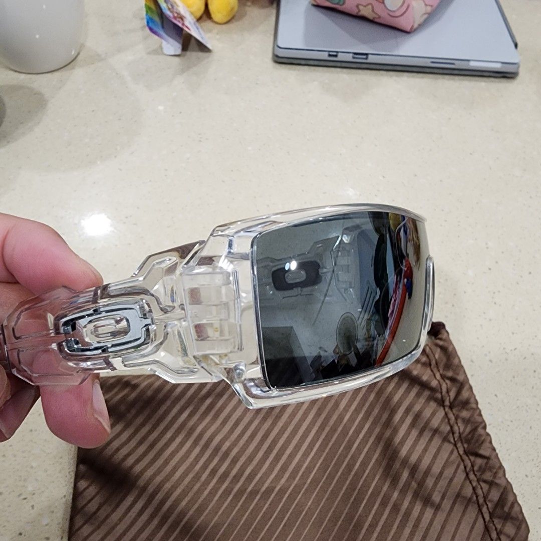 Oakley Oil Rig Clear Edition