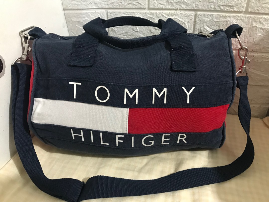 original tommy hilfiger gym bag on Carousell