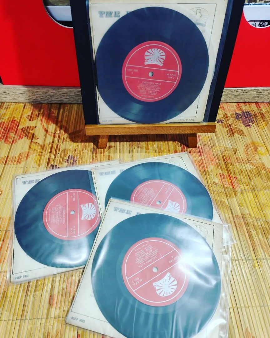 PIRING HITAM / VINYL / EP THE BARONS "johor baharu & eluna edrus