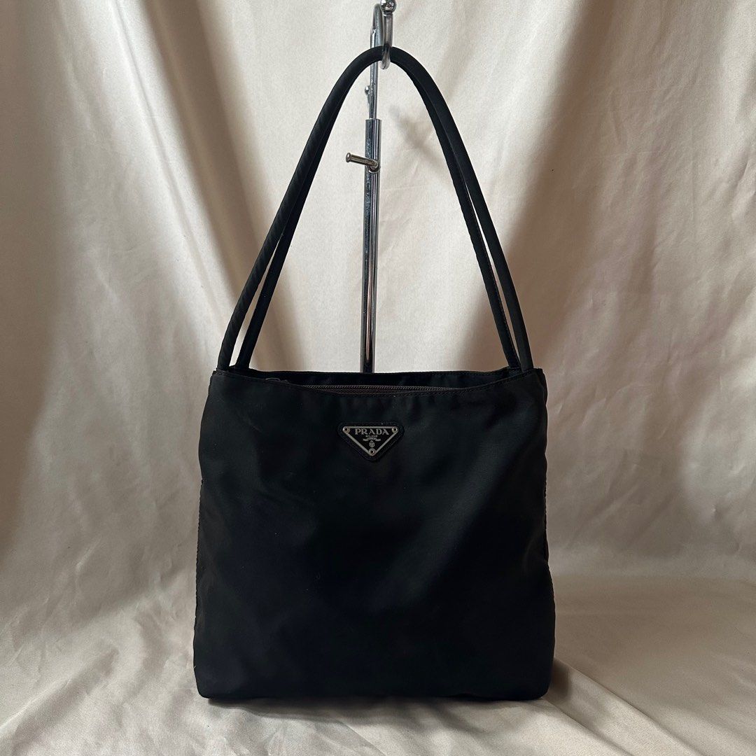 Authentic Vintage Prada Nylon Tote Bag, Women's Fashion, Bags & Wallets,  Tote Bags on Carousell