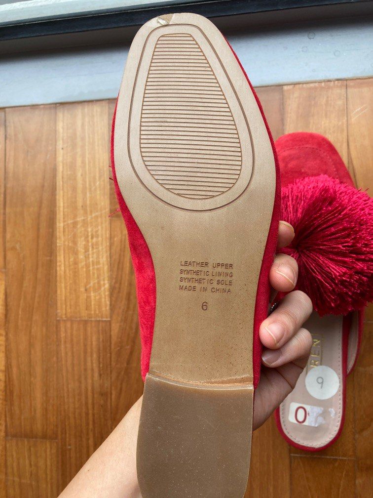 Red pom pom slippers discount