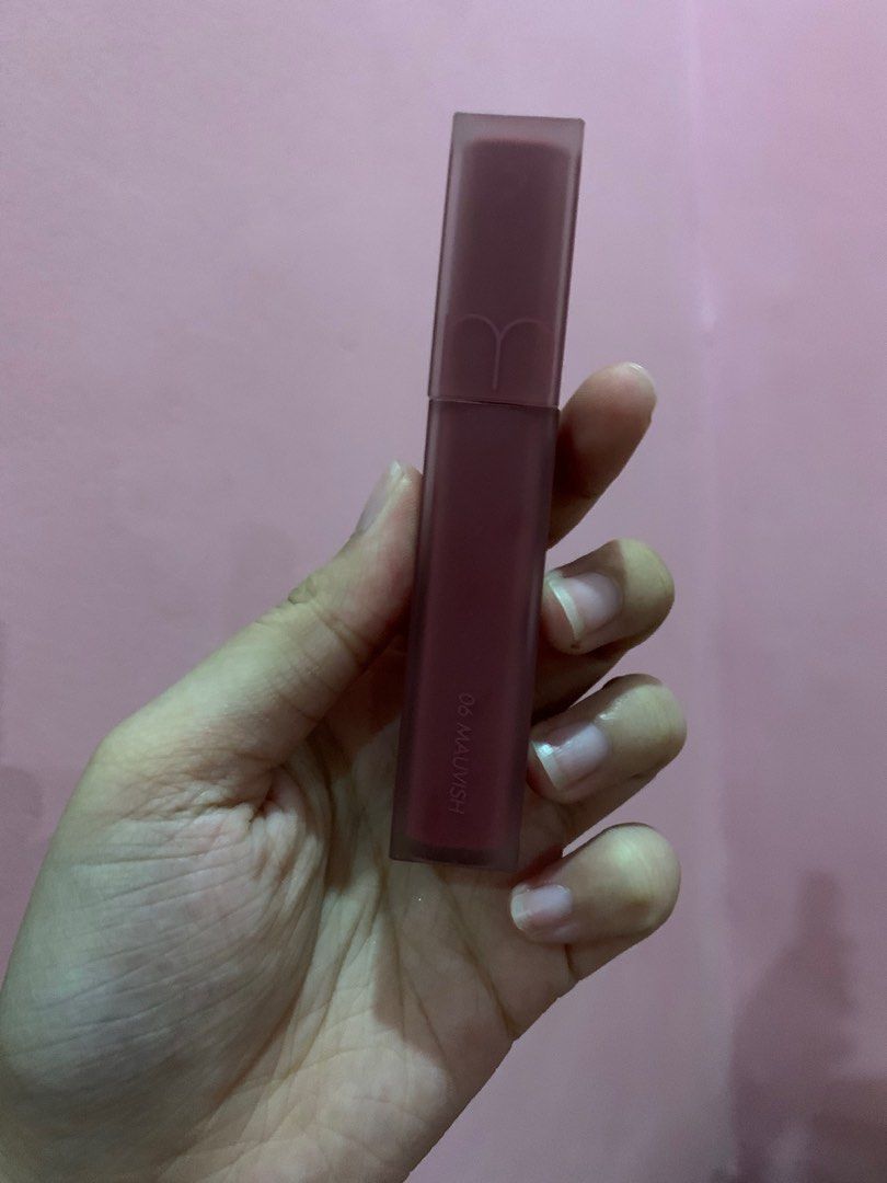 Romand Blur Fudge Tint Mauvish (Category: Makeup) located in Bocaue. Submitted by ddeclutteringsale (Listing ID 1243857776, Image 1). Description: doesnt rlly suit my skin tone used 5x max.