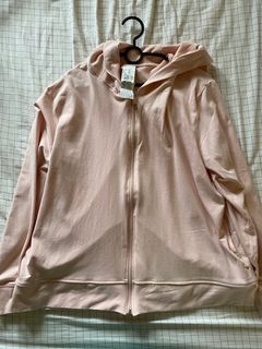 (Category: ) located in . Submitted by sushiipreloved (Listing ID 1243717581, Image 1). Description: .