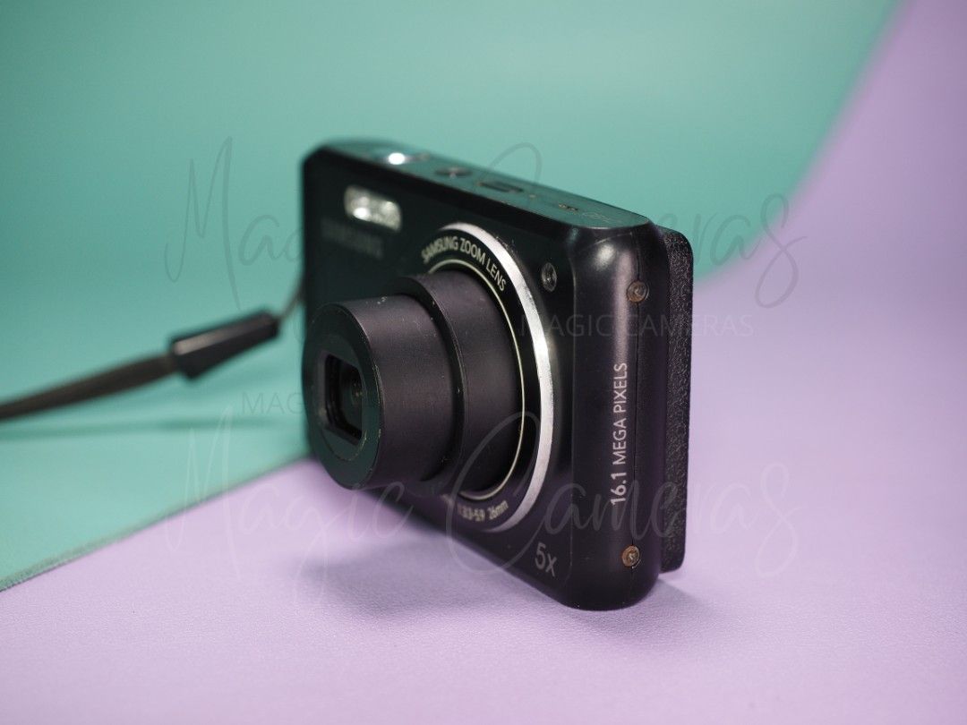 Samsung DV90 16 Megapixels Digital Camera w/ front LCD Screen on