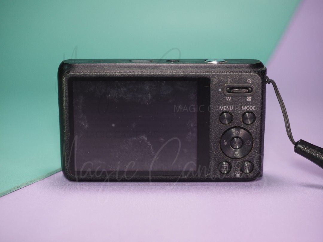 Samsung DV90 16 Megapixels Digital Camera w/ front LCD Screen on