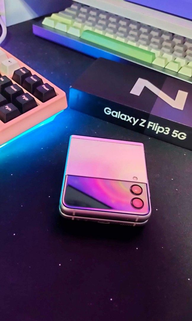 samsung-galaxy-z-flip-3-mobile-phones-gadgets-mobile-phones