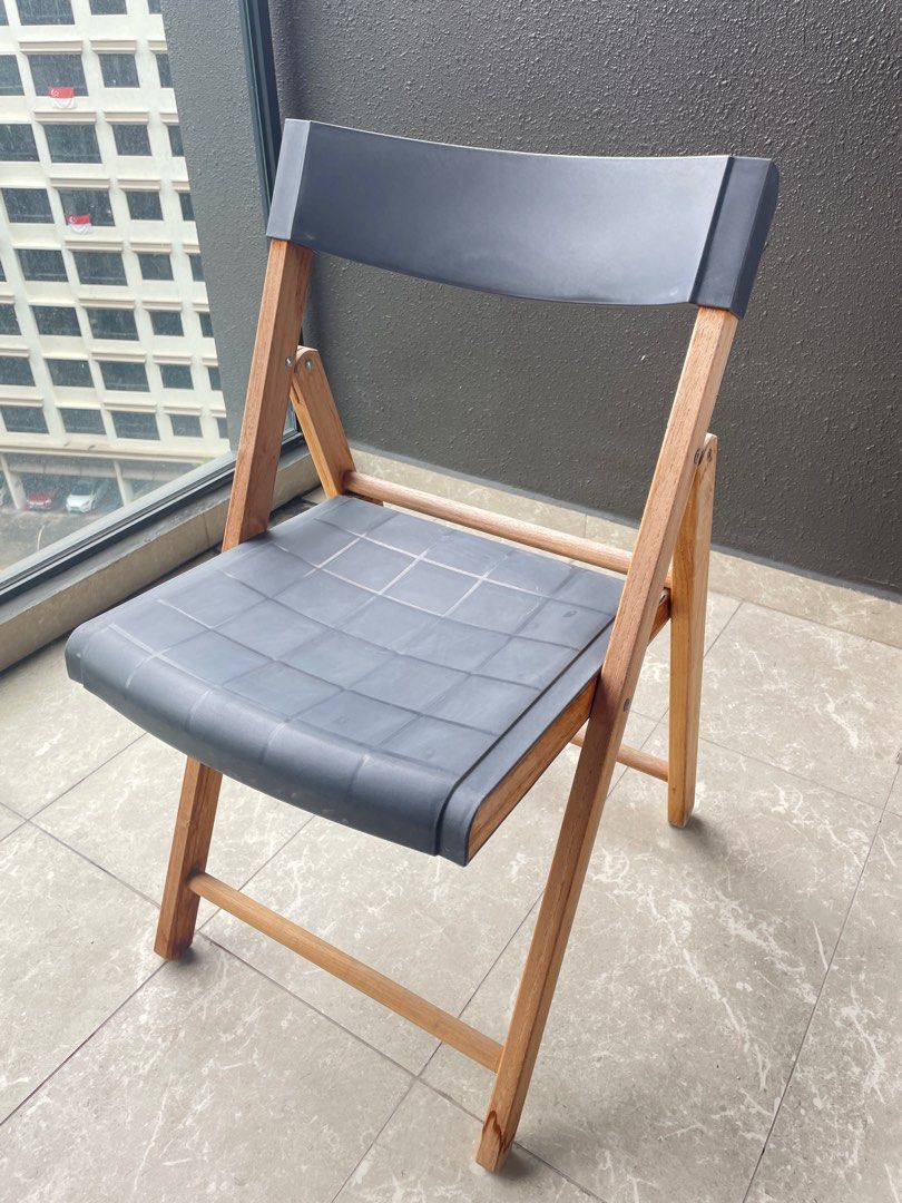 Tramontina Outdoor Table + 2 foldable chairs (Natural Wood table / Graphite Plastic chair