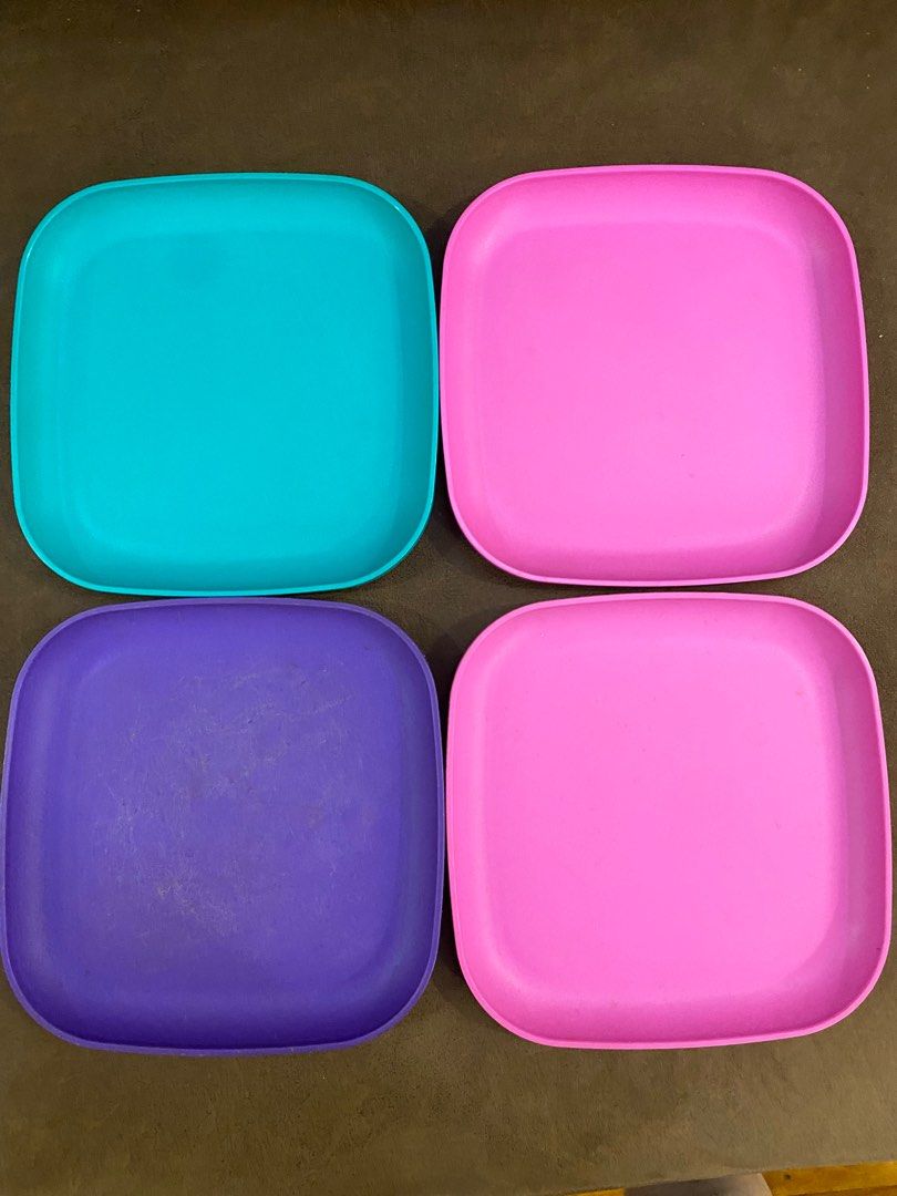Tupperware Brand -Plates (Category: Dinnerware & Cutlery) located in Quezon City. Submitted by magnolianovie (Listing ID 1243821421, Image 1). Description: Tupperware Brand.
