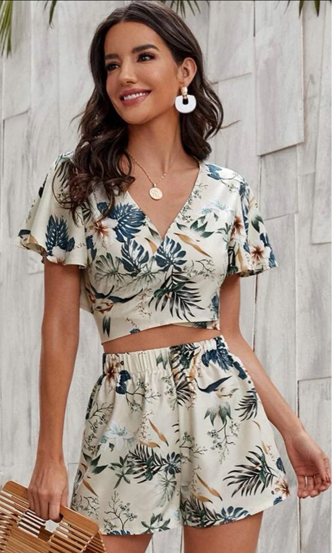 two piece floral set, Women's Fashion, Dresses & Sets, Sets or