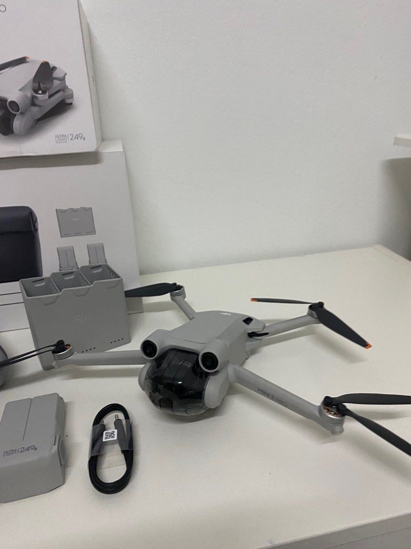 Used Dji mini 3 pro Rc with fly more kit for sale