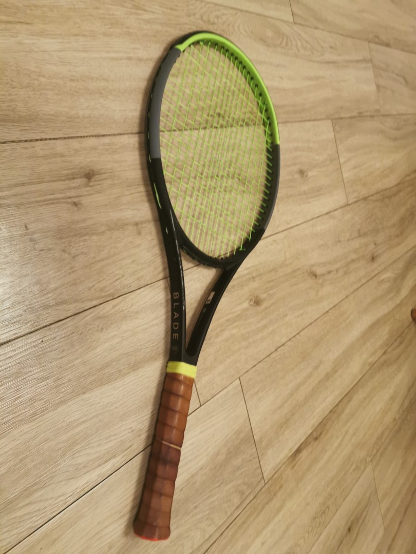 Wilson Blade V7 100L 285g Grip 3, 運動產品, 運動與體育, 運動與體育