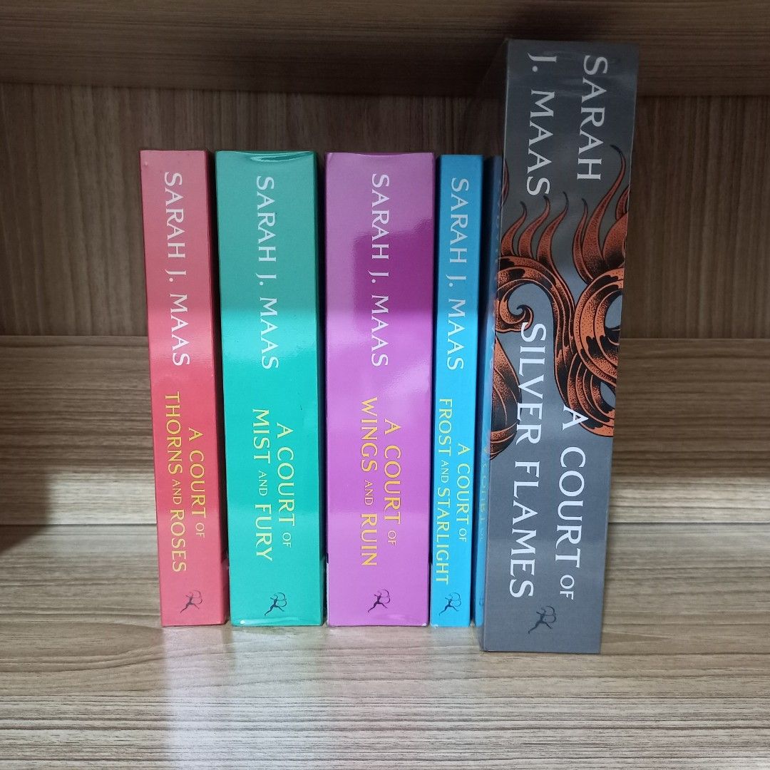 (WTS) ACOTAR Set by Sarah J Maas