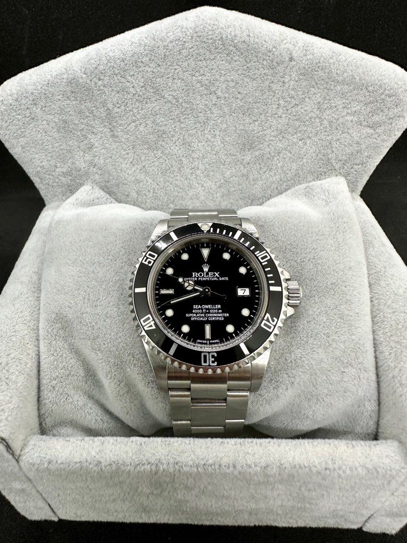 Sea outlet dweller 1660