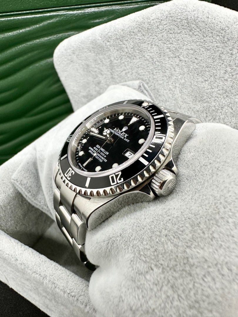 Rolex Sea Dweller Ref No 16600