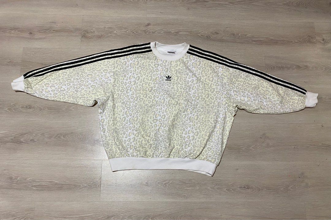 Adidas top leopard sweatshirt