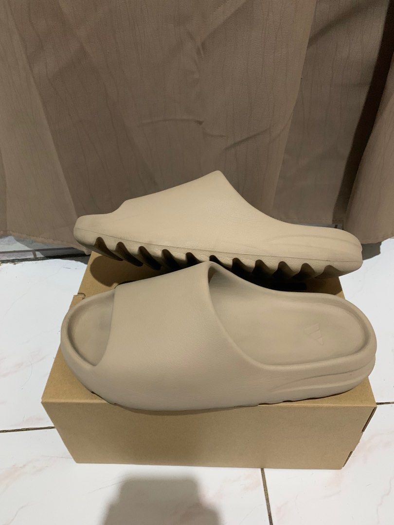 Adidas Yeezy slide pure restock pair ODD, Fesyen Pria, Sepatu , Sneakers di  Carousell