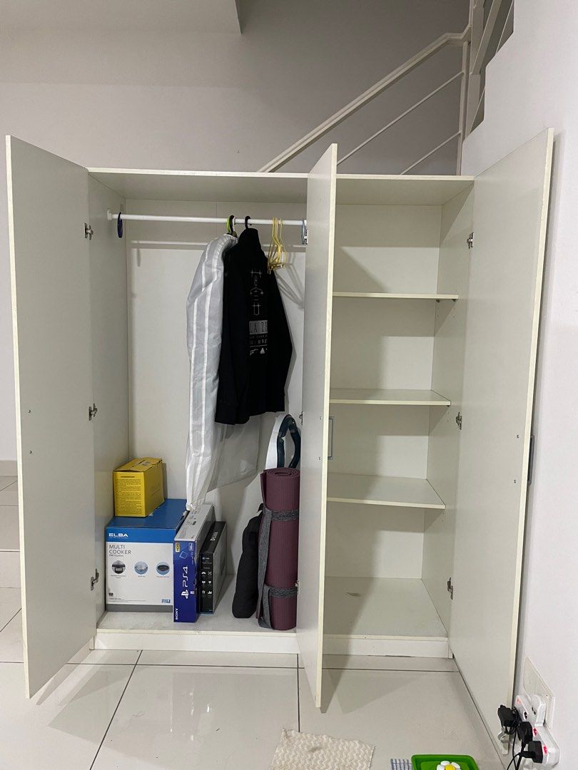 Almari handbag ikea store