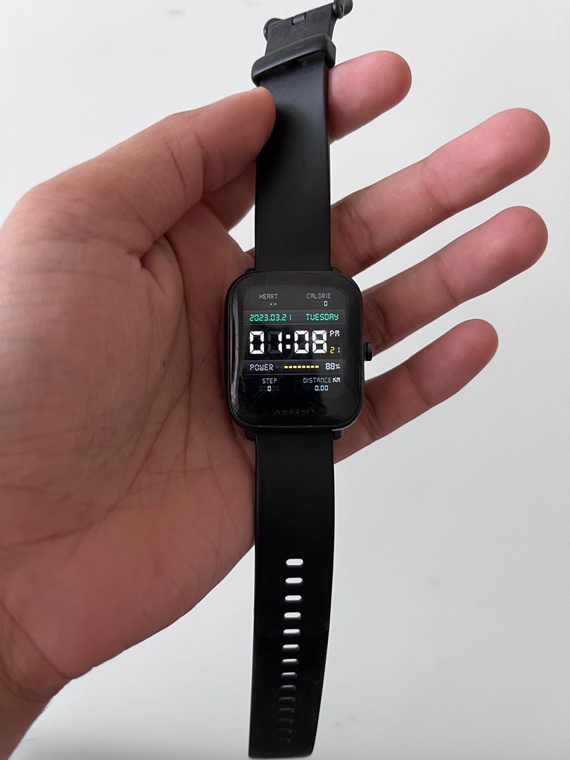 Xiaomi amazfit bip on hand clearance