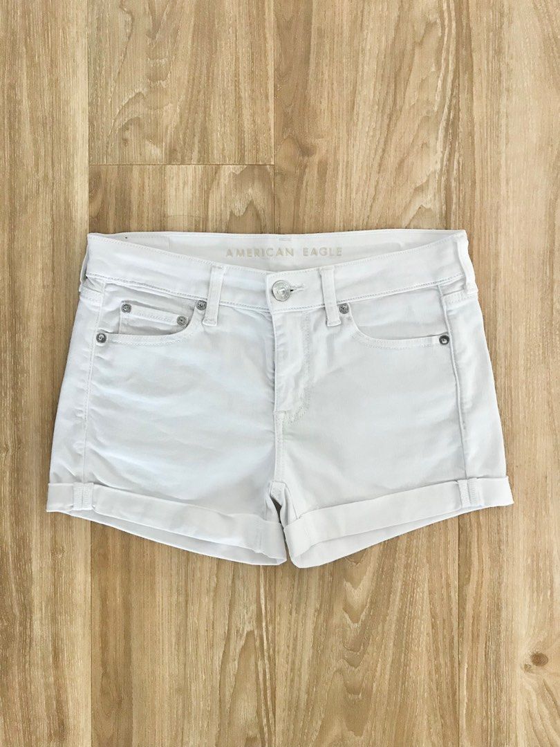 White shorts size best sale 4