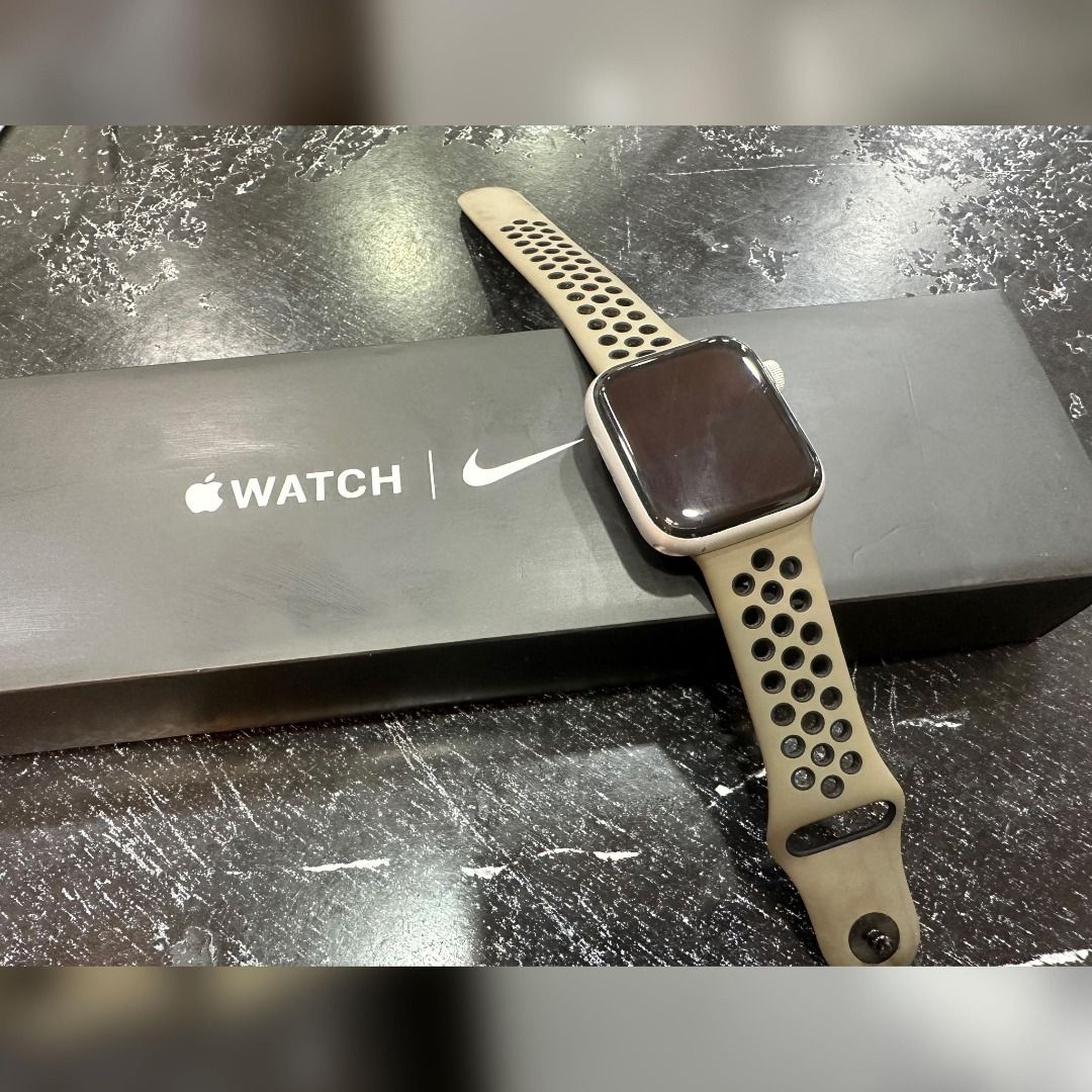 Apple Watch Nike S6 (GPS) 44mm 太空灰鋁金屬錶殼+(MG3W3ZM/A)/桃園八