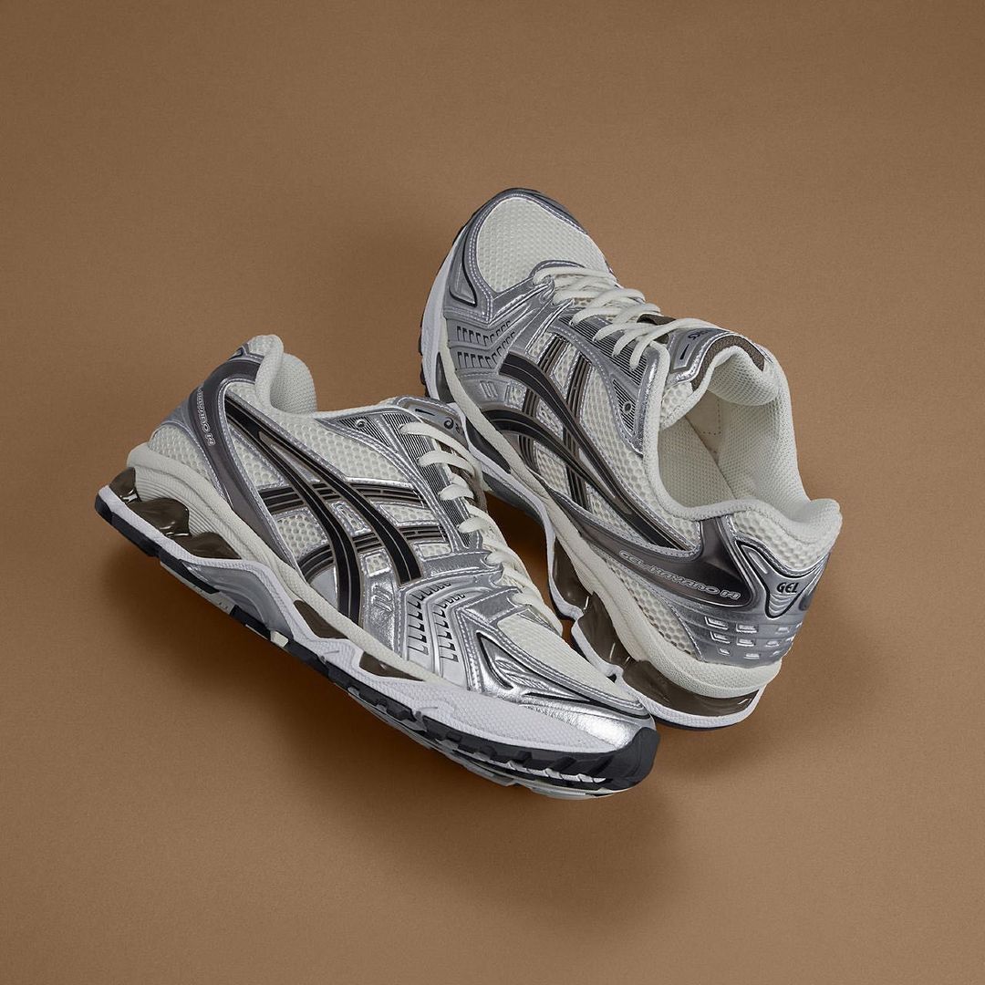 全新］Asics GEL-KAYANO 14 CREAM/BLACK 23.5cm, 她的時尚, 鞋類, 運動 