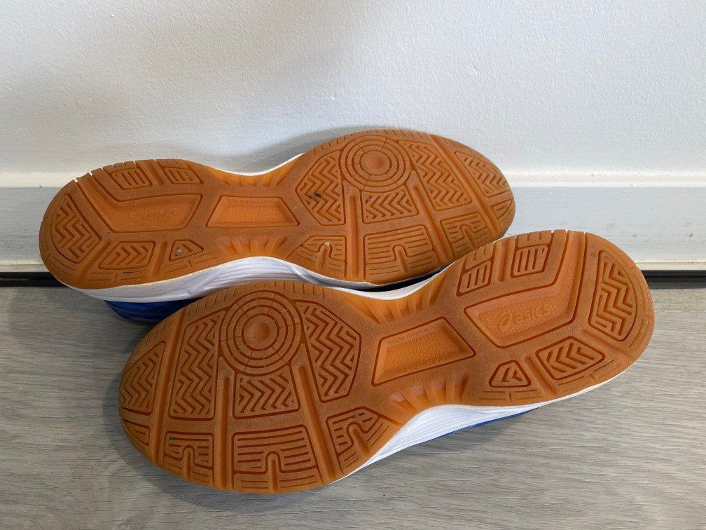 ASICS indoor court shoes Sports Equipment Sports Games Racket