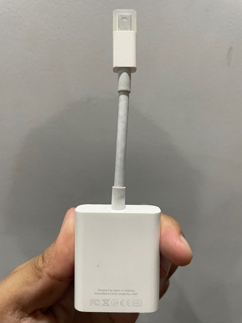 AUTHENTIC APPLE MINI DISPLAYPORT TO VGA ADAPTER (Category: Cables & Adaptors) located in San Mateo. Submitted by tiktok.tiktok (Listing ID 1244061915, Image 2). Description: Original APPLE MINI DISPLAYPORT TO VGA ADAPTER Refer to last photo for orig price .