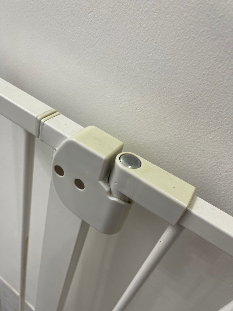 Baby Gate with Extender on Carousell