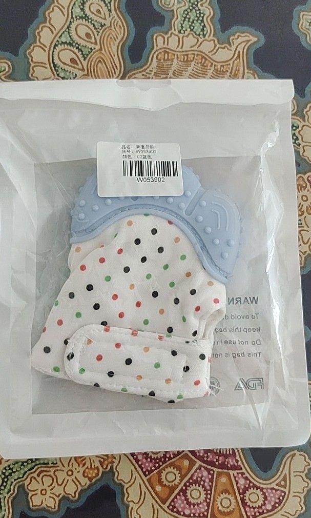 Teething mittens hot sale baby bunting