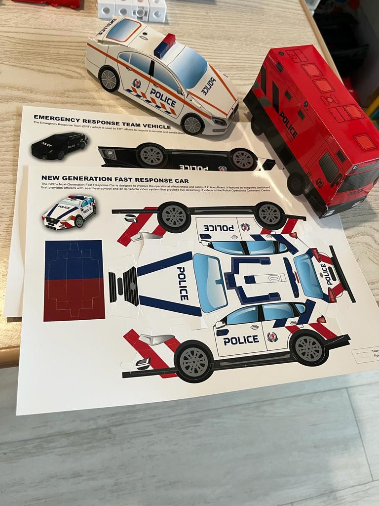 BNIP Singapore Police SPF Vehicles Car Bus Cardboard cutout foldable 3D