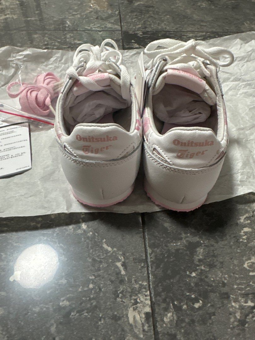 onitsuka tiger sakura