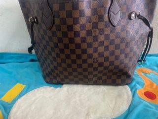 LV Neverfull review: comparisons with the Chanel Deauville, and