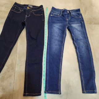 BUNDLE of 2 girls' jeans
