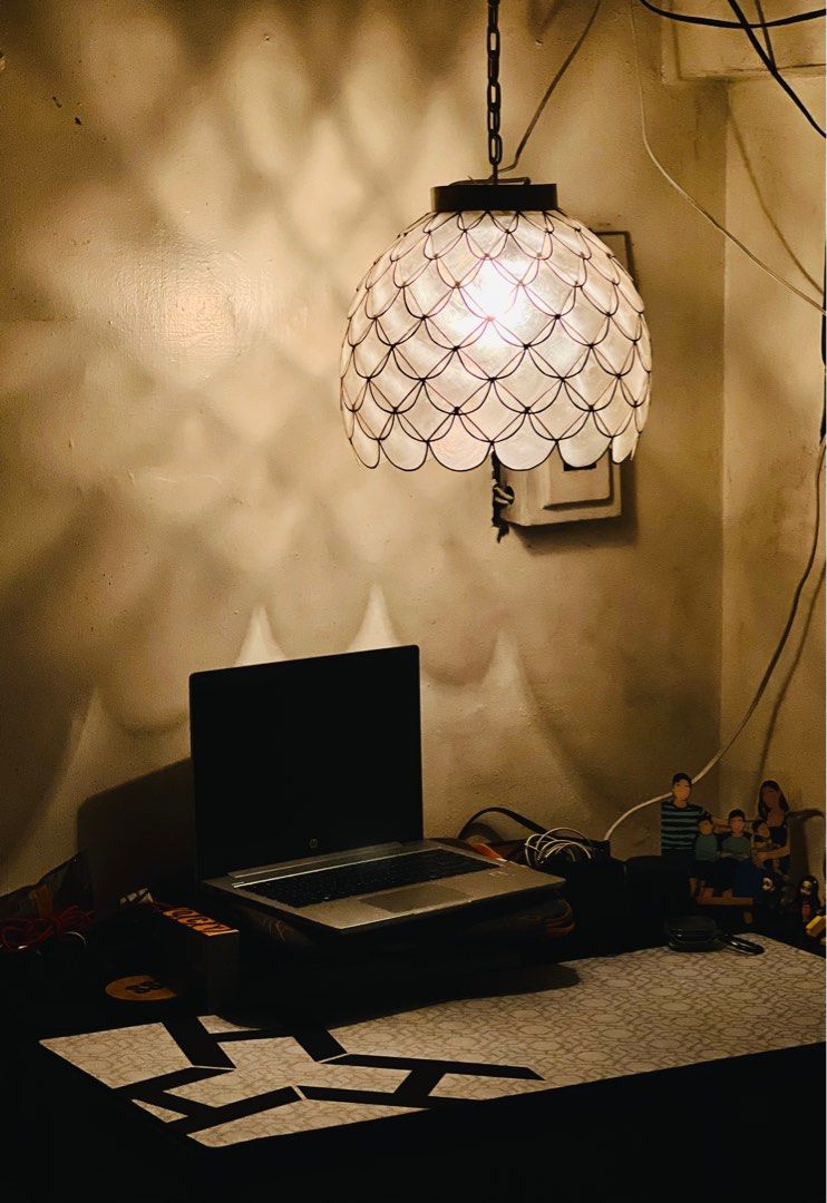Capiz chandelier light (Category: Lighting) located in Caloocan City. Submitted by casadisenyo (Listing ID 1243927006, Image 1). Description: SIZE 12"x12" 3pcs available .