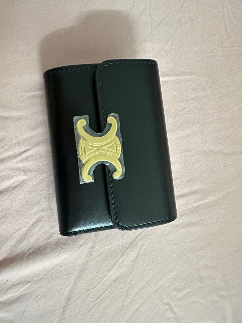 Celine Compact Wallet with Coin in Triomphe Canvas , 名牌, 手袋及銀包- Carousell
