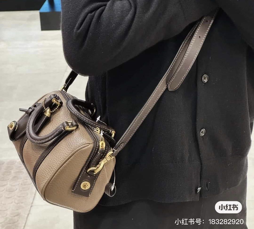 Coach mini ruby satchel 👜 (Category: Luxury Bags & Wallets) located in Las Pinas. Submitted by yhn_boutique (Listing ID 1243977414, Image 3). Description: 📌Actual pic posted 📌cod via lalamove/ grab 📌J&T pay today ship today 📌 complete inclusions .