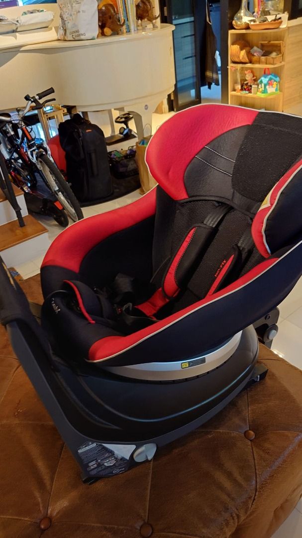 Combi Cradling 360 Isofix Car Seat