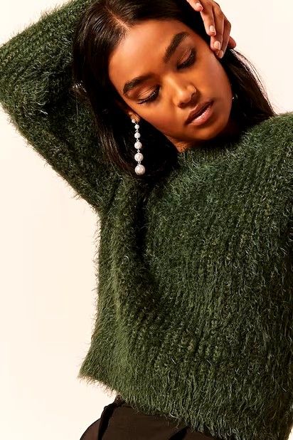 Forever 21 fluffy sweater deals