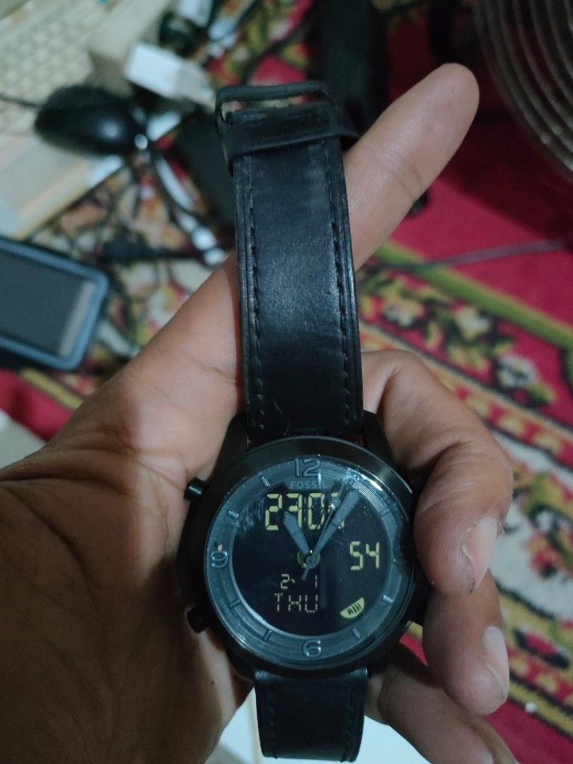 Fossil pilot discount 54 analog digital