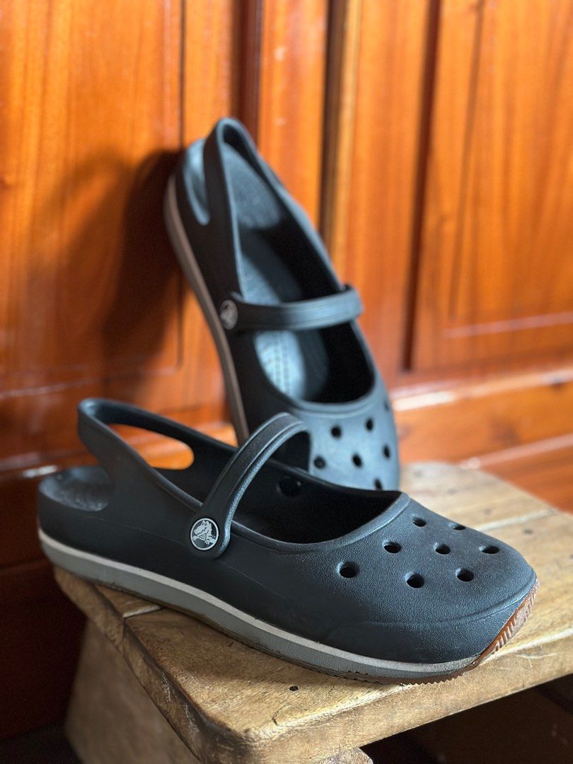Mary jane crocs size 8 outlet